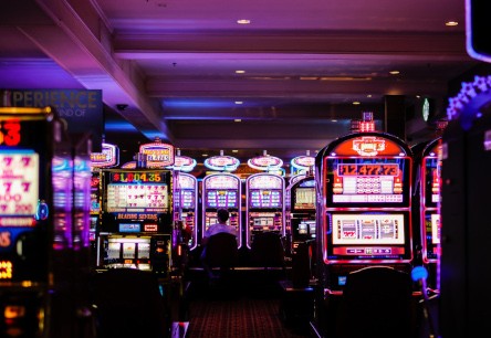 The Biggest Casino Games and Why They’re So Popular
